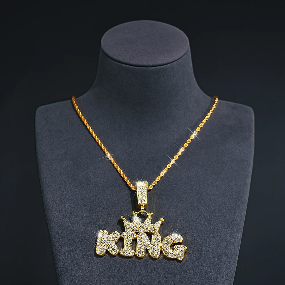 King Pendant with chain gold on mannequin